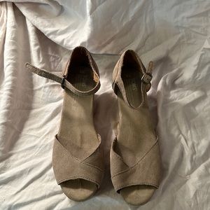 TOMS wedge sandals size 8